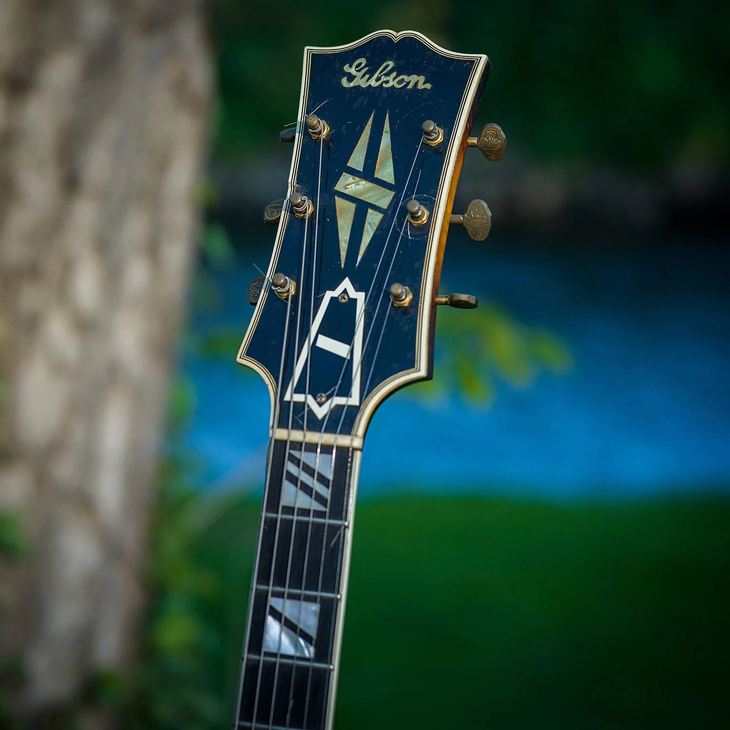 1934 - 1955 Gibson Super 400