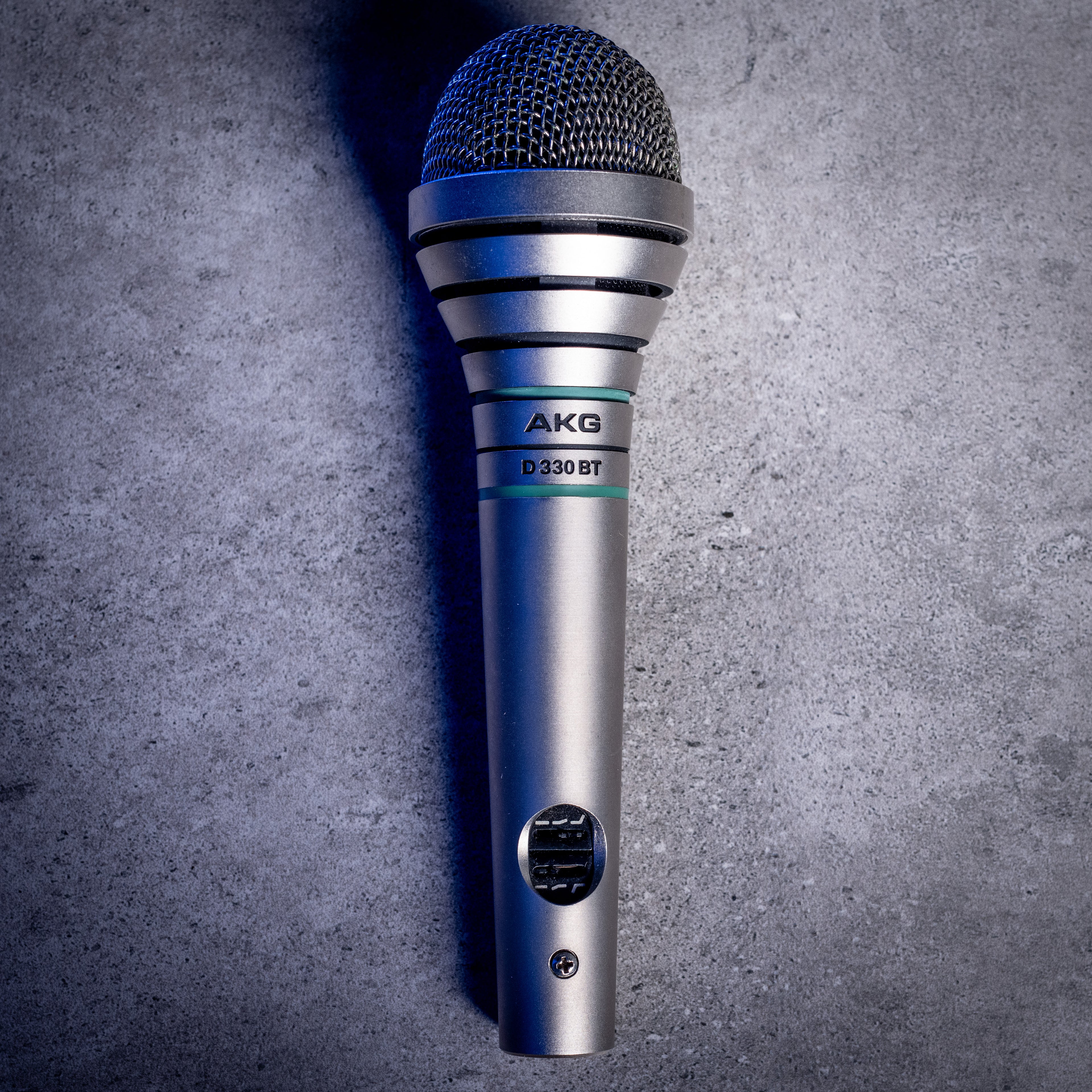AKG D 330 BT Microphone