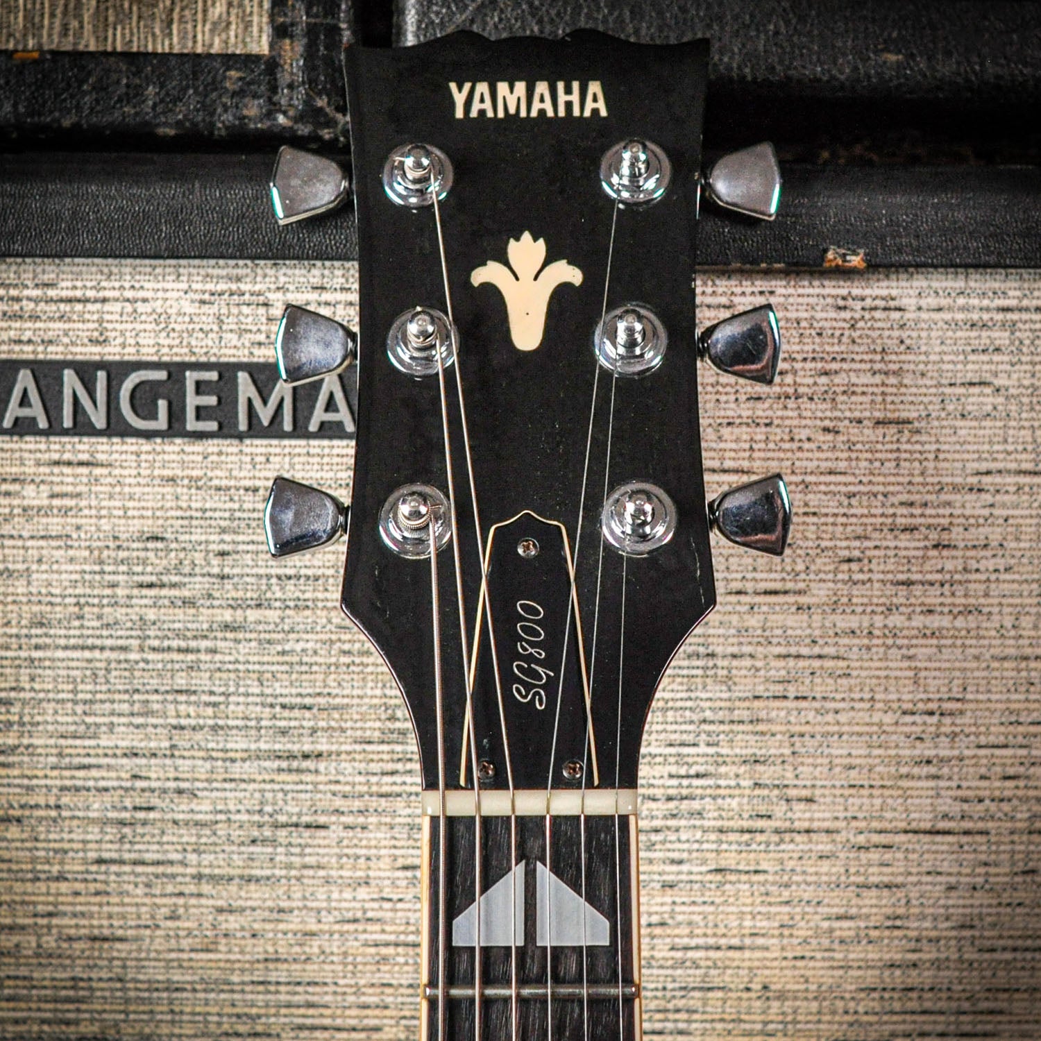 Yamaha SG800 Red 1981