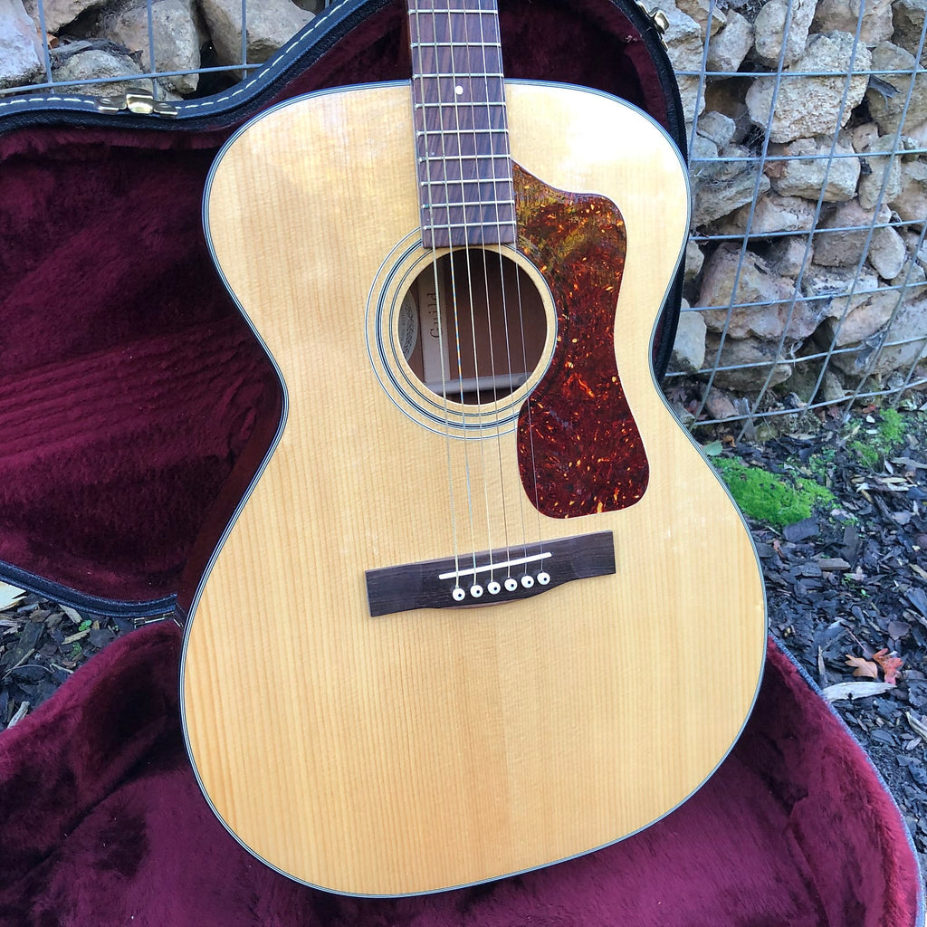 1998 Guild USA F-30HR