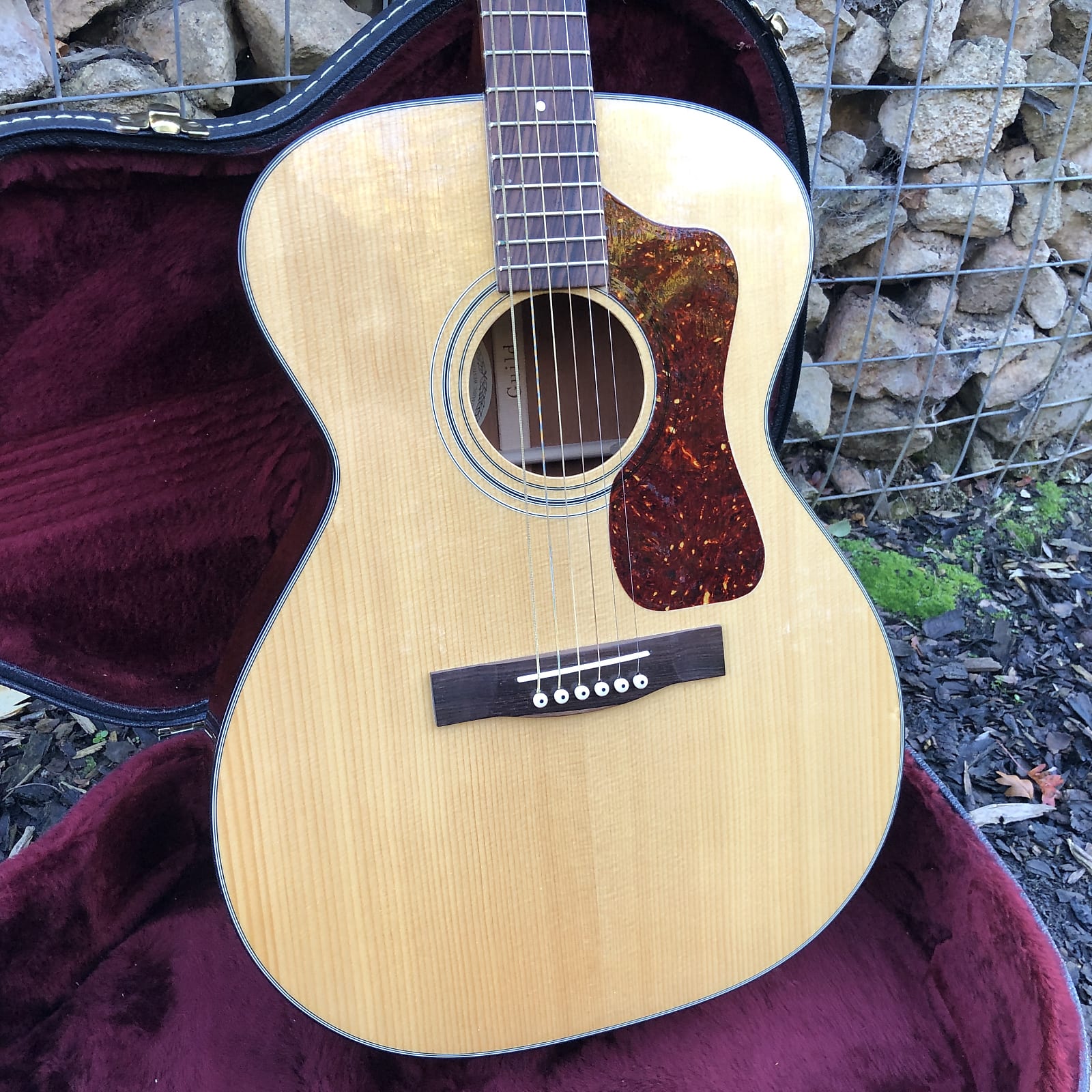 1998 Guild USA F-30HR